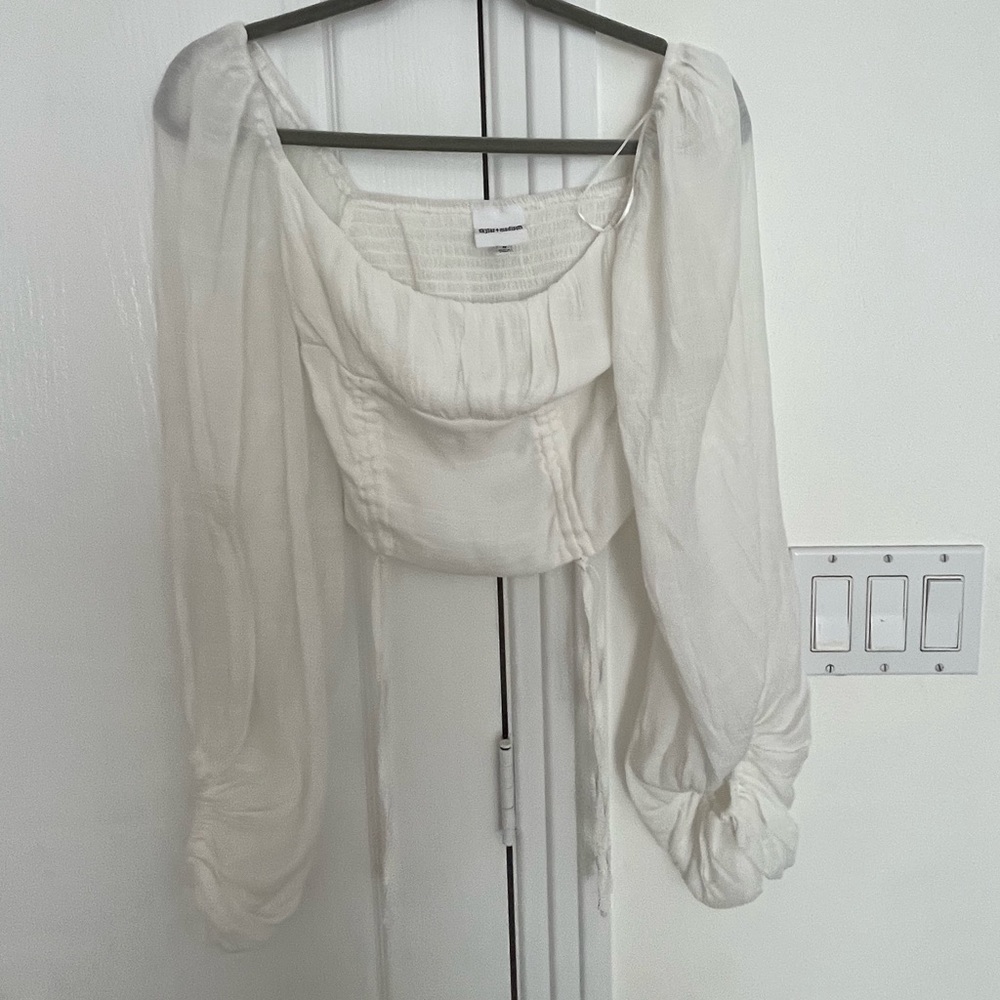 SKYLAR & MADISON TOP (never worn)